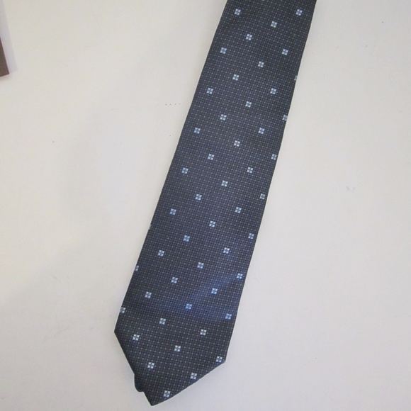 Burberry Men's 100% Silk Tie - Picture 1 of 5